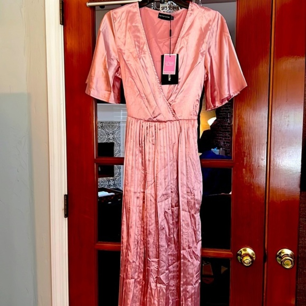 Pretty little thing, pink satin, pleated midi dress size 8 new